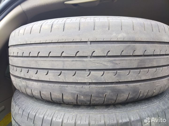 Goodyear EfficientGrip SUV 4x4 215/60 R17 96H