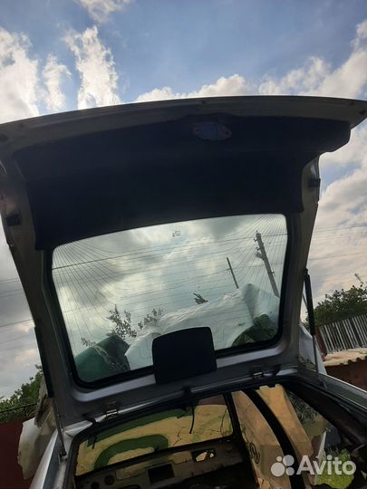 Крышка багажника priora хэтчбек