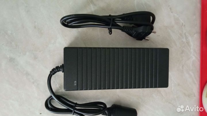 Преобразователь напряжения 220 на 12вольт,15 ампер