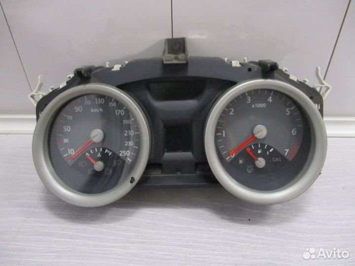 Щиток приборов Renault Megane 1.6 2004