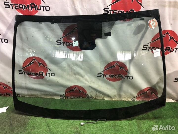 Лобовое стекло Toyota Prius ZVW55 2ZR-FXE 2016