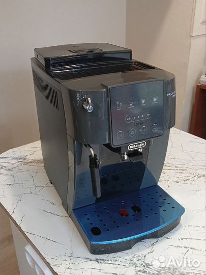 Кофемашина DeLonghi Magnifica Start