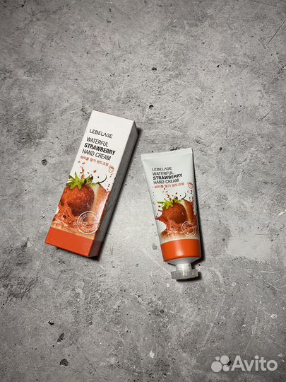 Lebelage Крем для рук с экстрактом клубники, 100мл