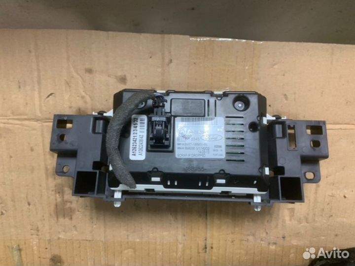 Дисплей информационный Ford Focus 3 хетчбэк 1.6