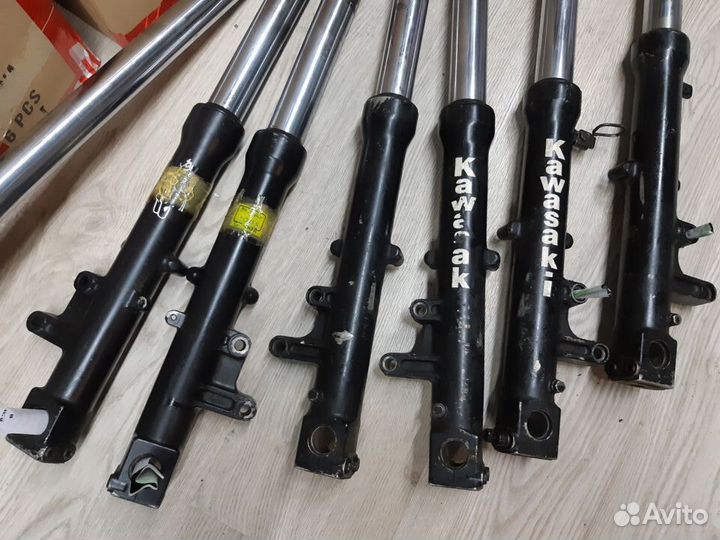 Перо всборе kawasaki zzr 400-1 600-1 левое+правое