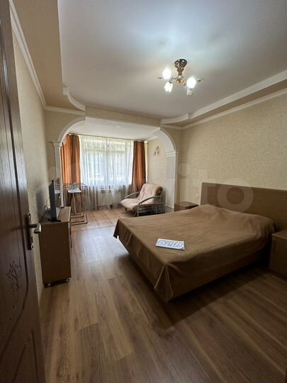 2-к. квартира, 50 м², 1/5 эт.