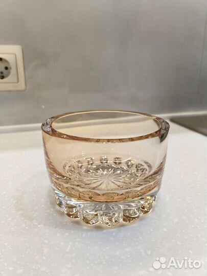 Вазы из цветного стекла