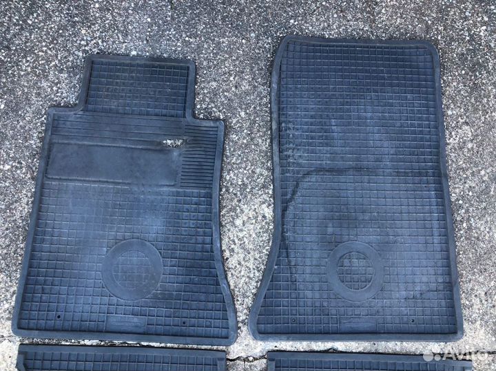 Резиновые ковры W124 оригинал