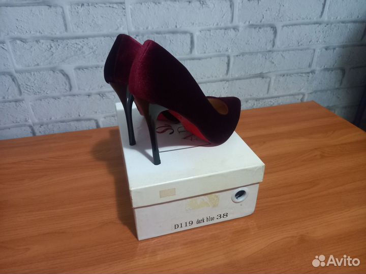 Туфли женские 40 размер красные
