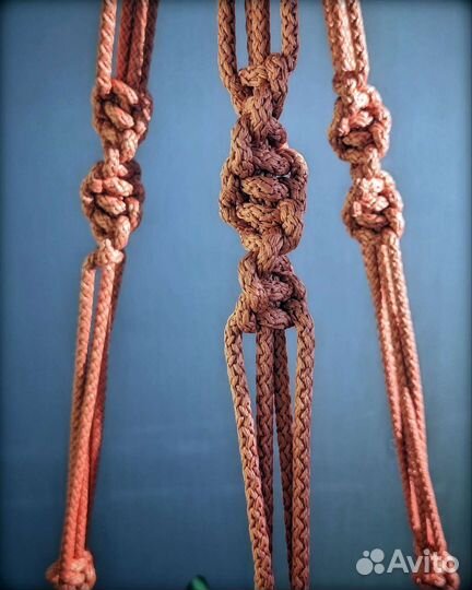 Подвесное кашпо для улицы большое. Макраме