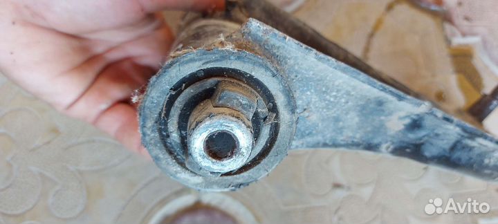 Рычаг передний левый Mercedes W210