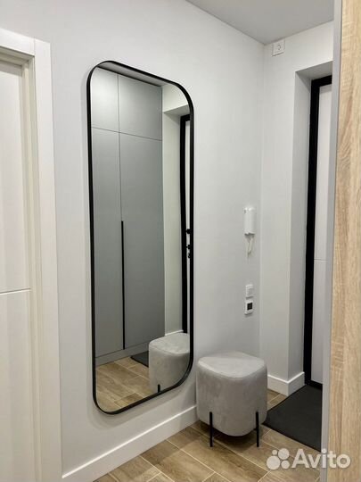 Зеркала в раме в Прихожую