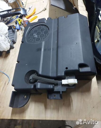 Сабвуфер Хонда CR V 4