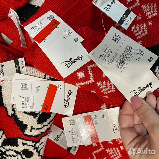 Новогодний свитер с микки и минни