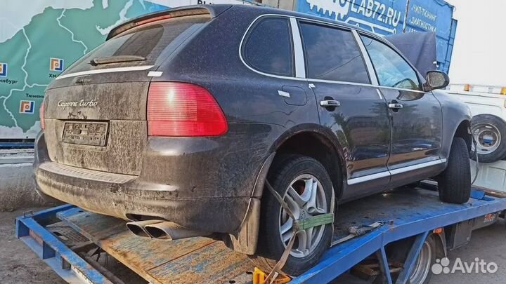 Накладка декоративная двери багажника Porsche Caye