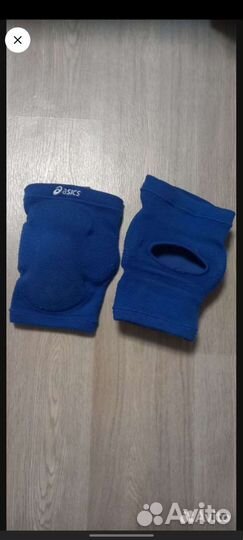 Наколенники