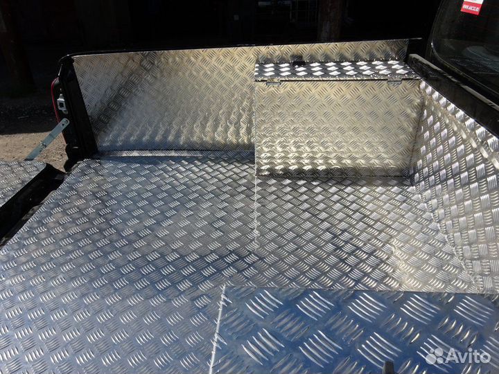 Обшивка кузова mitsubishi L200 не крашенный