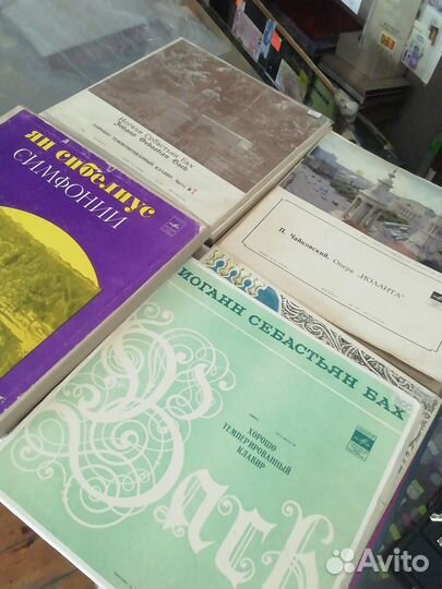 Комплекты пластинок в коробках