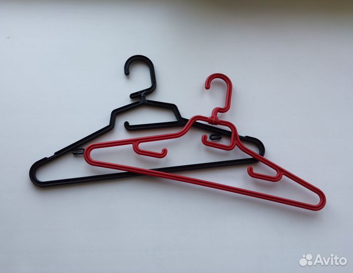 Чехол для одежды, плечики (вешалки)