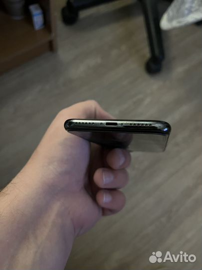 iPhone X, 64 ГБ