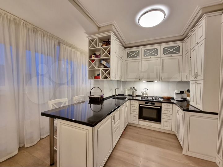 3-к. квартира, 110 м², 6/9 эт.