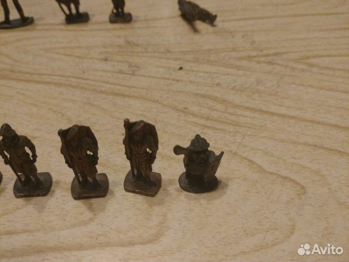 Железные солдатики