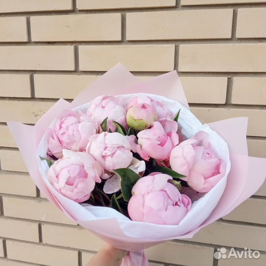 Букет из пионов