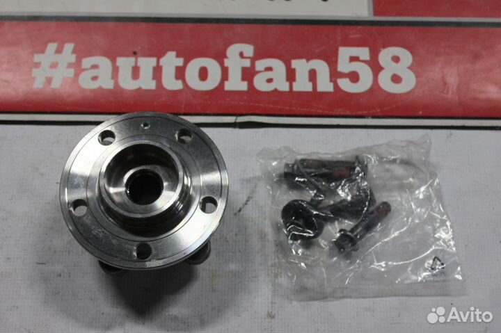 Ступица переднего колеса Volvo XC90 2002 - 2014