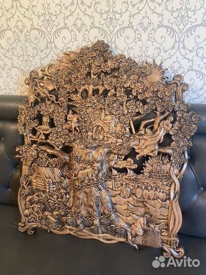 Деревянное резное панно-картина 