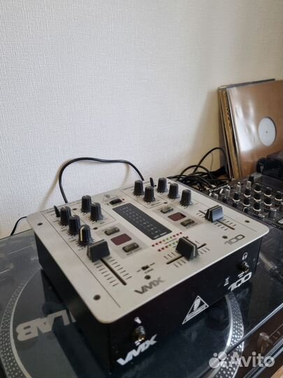 Профессиональный микшер behringer vmx 100