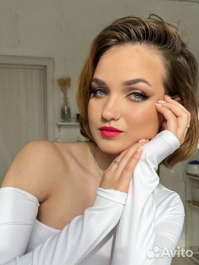 Прическа и макияж