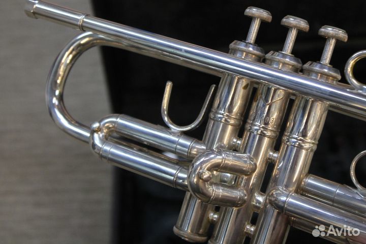 Труба Vincent Bach Stradivarius 37*