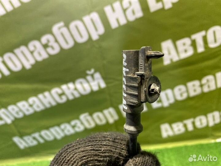 Датчик ABS задний правый Nissan Skyline PV36