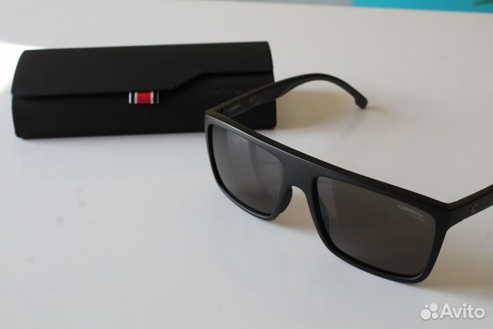 Солнечные очки Carrera