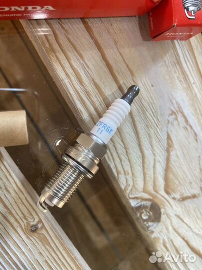 Свечи зажигания izfr6K-11 9807B 5617 комплект 4шт