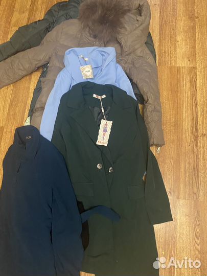 Отдам даром вещи для девушки 44