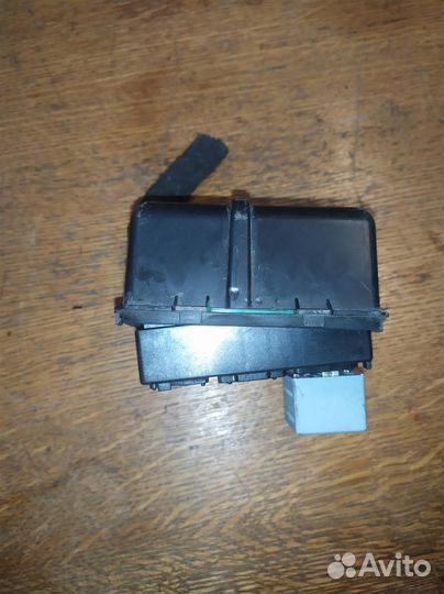 Блок реле VW Passat B6