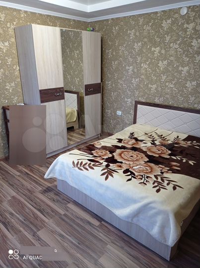 Дом 180 м² на участке 5 сот.