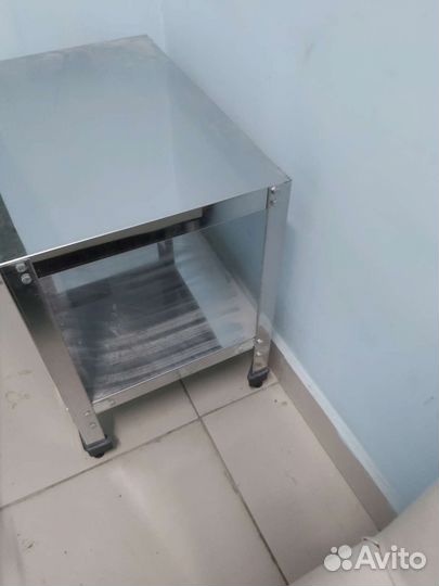 Мед стол из нержавейки новый