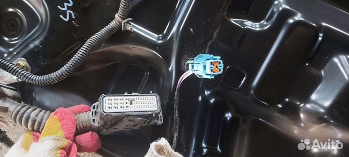 Каркас двери передняя левая Nissan Skyline v35