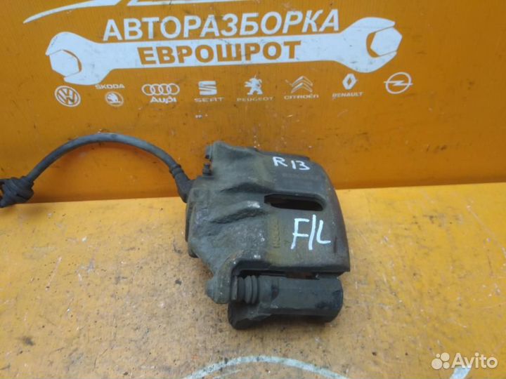 Суппорт передний левый Renault Megane 2 (2002-200