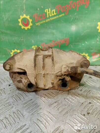 Суппорт передний правый Peugeot Partner