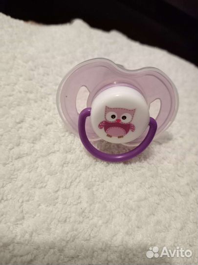 Пустышка и пакет вещей