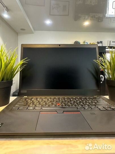 Lenovo Thinkpad T495 - 8/256GB, AMD Ryzen 5 Pro 35