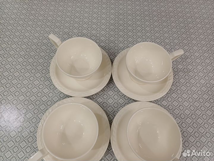 4 Чашки с блюдцем