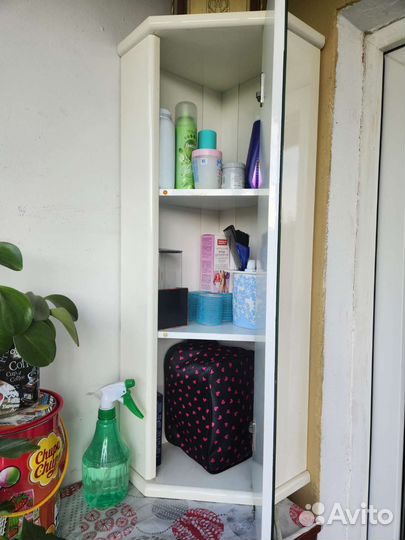 Полка навесная угловая, для ванной комнаты