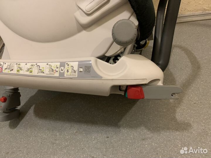 Автокресло против хода движения MaxFix Black Romer