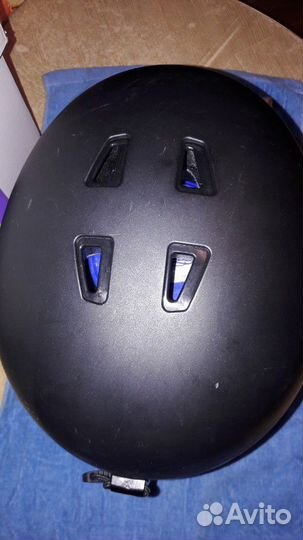 Горнолыжный шлем