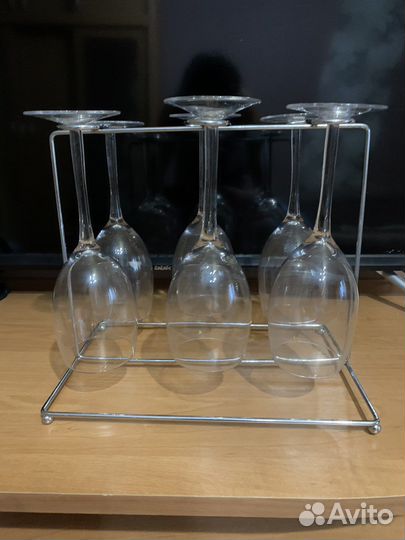 Подставка с бокалами для шампанского