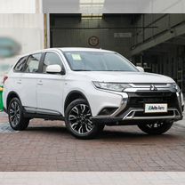 Mitsubishi Outlander 2.0 CVT, 2020, 16 000 км, с пробегом, цена 2 000 000 руб.